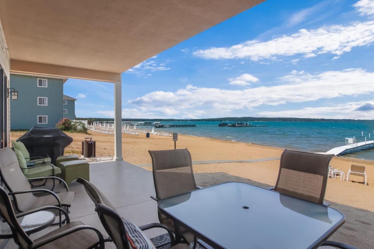 Sugar Beach Villa 1012 Luxury Waterfront Condo Traverse City Exterior photo